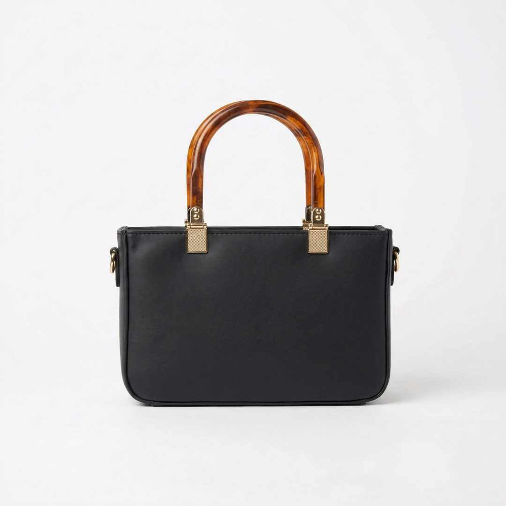 Ryndra Daxe Crossbody — Black