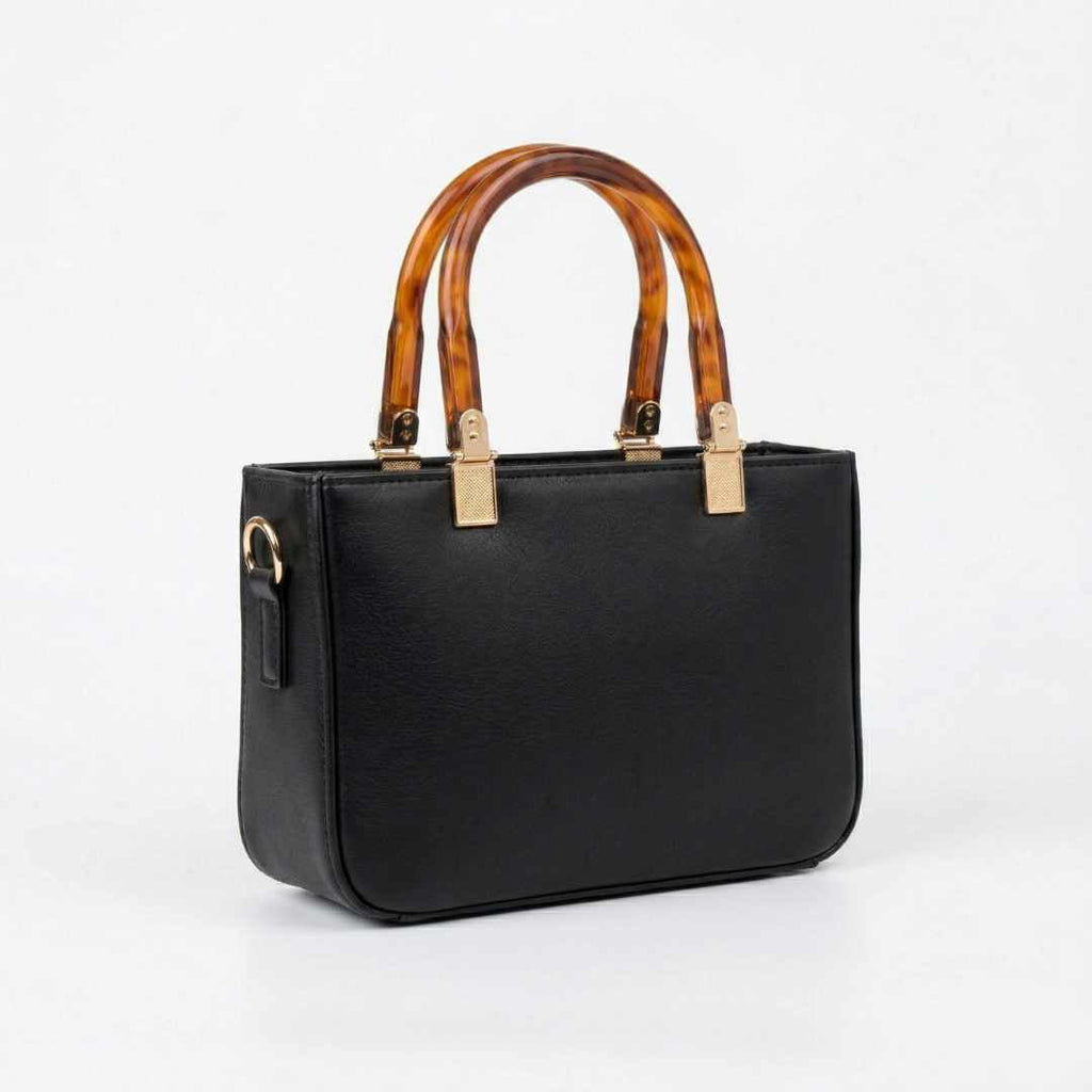 Ryndra Daxe Crossbody — Black