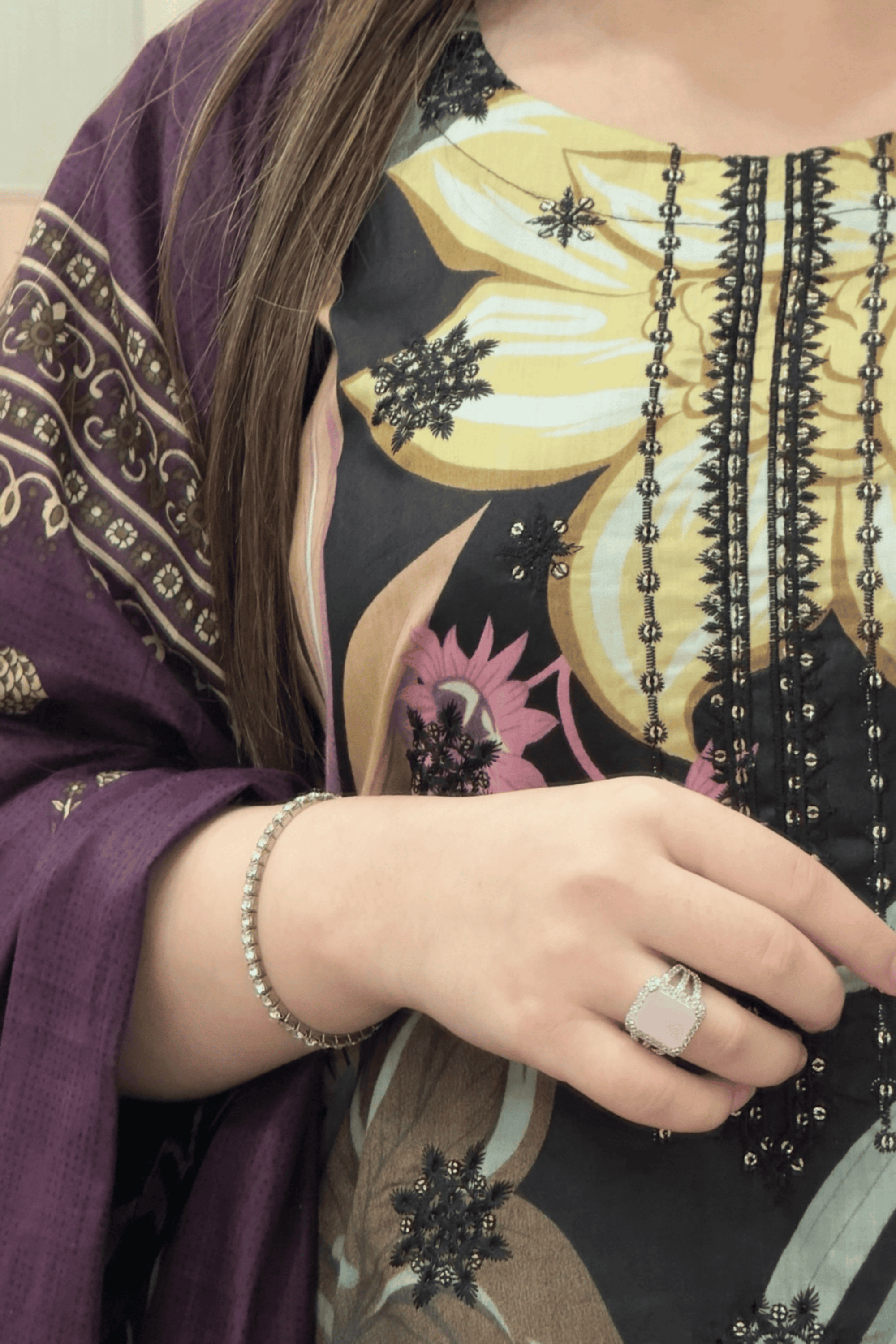 Midnight Floral – Embroidered 3PC Lawn Suit