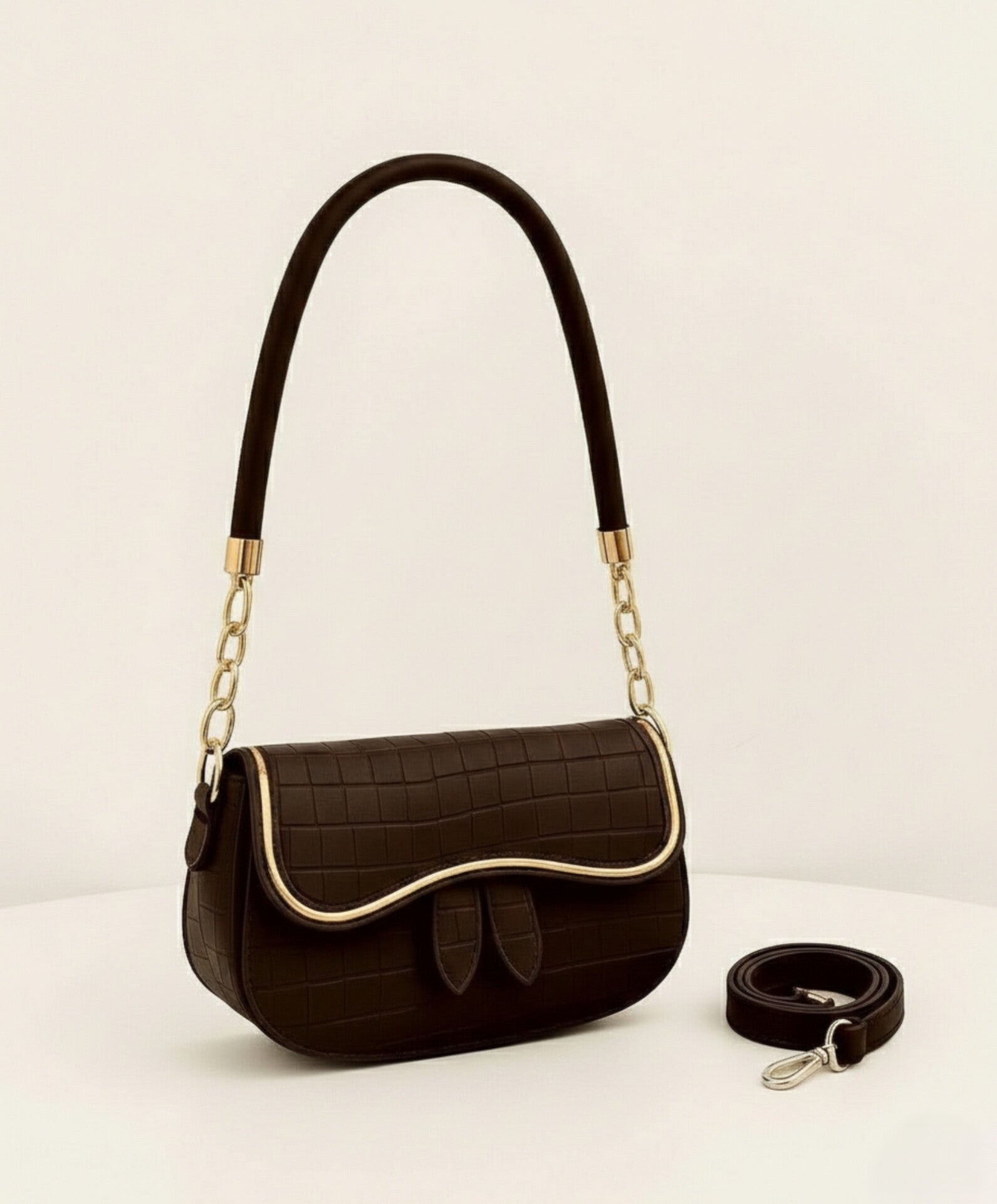 AURRA SHOULDER BAG